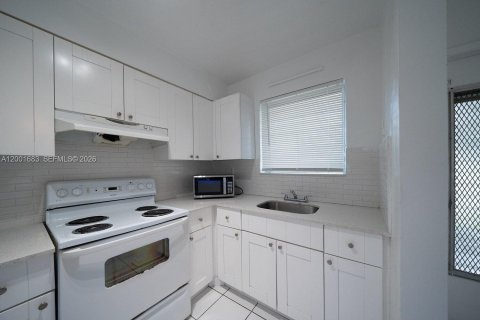 Commercial property in Margate, Florida № 2074975 - photo 14