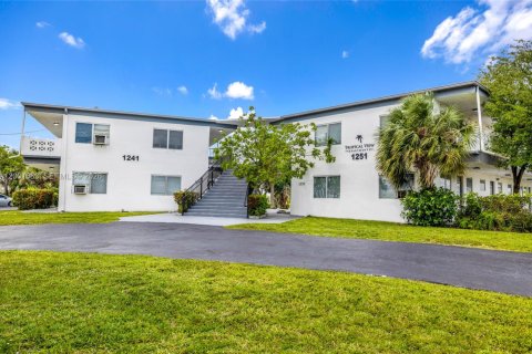 Commercial property in Margate, Florida № 2074975 - photo 2