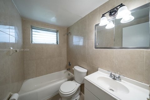 Commercial property in Margate, Florida № 2074975 - photo 22