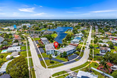 Commercial property in Margate, Florida № 2074975 - photo 28