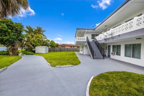 Commercial property in Margate, Florida № 2074975 - photo 8