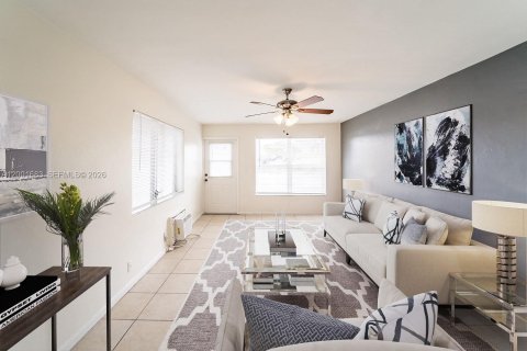 Commercial property in Margate, Florida № 2074975 - photo 10