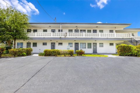 Commercial property in Margate, Florida № 2074975 - photo 3