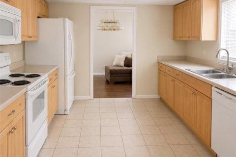 House in Winter Park, Florida 3 bedrooms, 154.87 sq.m. № 2220900 - photo 5