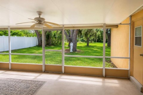 House in Winter Park, Florida 3 bedrooms, 154.87 sq.m. № 2220900 - photo 20