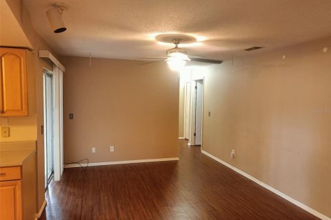 House in Winter Park, Florida 3 bedrooms, 154.87 sq.m. № 2220900 - photo 3
