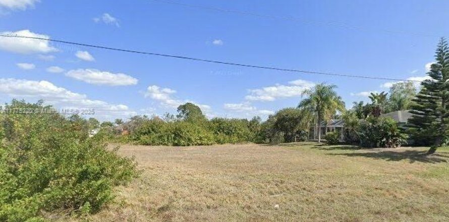 Terreno en Cape Coral, Florida № 1868208