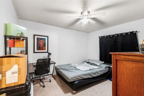 House in Orlando, Florida 3 bedrooms, 132.94 sq.m. № 2106188 - photo 6