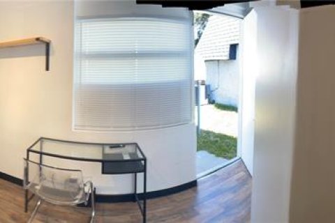 Propiedad comercial en alquiler en Clearwater, Florida, 23.23 m2 № 1912922 - foto 7