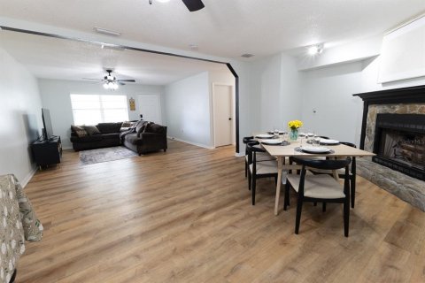 Villa ou maison à vendre à Fruitland Park, Floride: 4 chambres, 261.33 m2 № 2139739 - photo 9