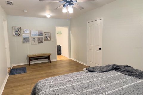 Villa ou maison à vendre à Fruitland Park, Floride: 4 chambres, 261.33 m2 № 2139739 - photo 13