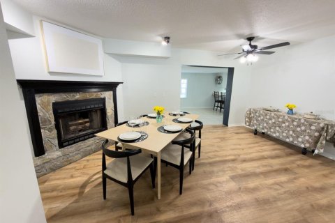 Villa ou maison à vendre à Fruitland Park, Floride: 4 chambres, 261.33 m2 № 2139739 - photo 10