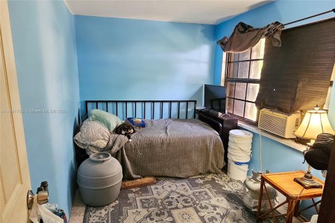 House in Dania Beach, Florida 3 bedrooms, 75.81 sq.m. № 1943887 - photo 21