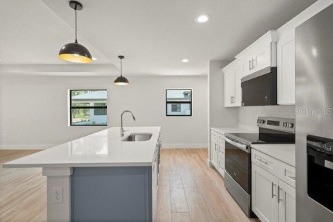 Appartement à louer à Punta Gorda, Floride: 2 chambres, 134.89 m2 № 1686750 - photo 8