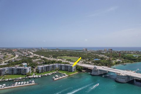 Condo in Jupiter, Florida, 2 bedrooms  № 2082140 - photo 20