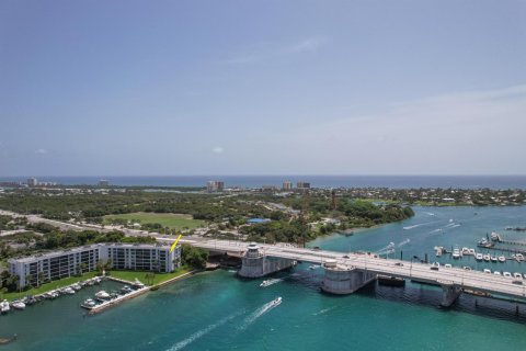 Condo in Jupiter, Florida, 2 bedrooms  № 2082140 - photo 18