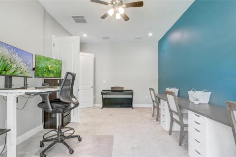 House in Winter Garden, Florida 5 bedrooms, 341.14 sq.m. № 1687125 - photo 24