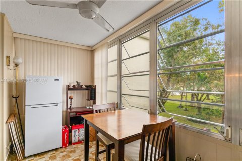 Condominio en venta en Lauderdale Lakes, Florida, 1 dormitorio, 65.5 m2 № 2088893 - foto 16