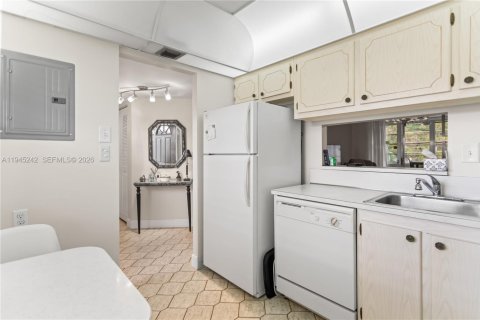 Condominio en Lauderdale Lakes, Florida, 1 dormitorio  № 2088893