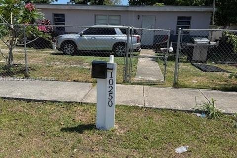 Terrain à vendre à Miami, Floride № 1961437 - photo 1