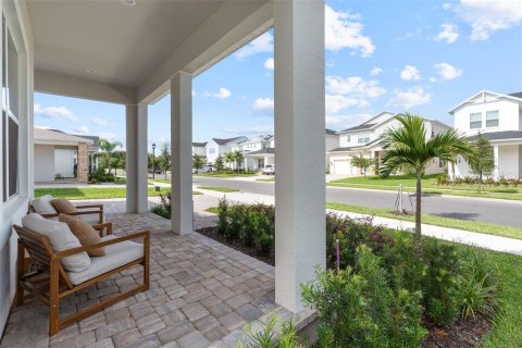 House in Winter Garden, Florida 5 bedrooms, 322.37 sq.m. № 1911831 - photo 3