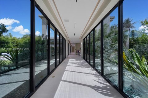 Casa en venta en Pinecrest, Florida, 7 dormitorios, 1045.43 m2 № 2334562 - foto 11