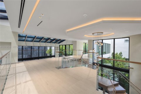 Casa en venta en Pinecrest, Florida, 7 dormitorios, 1045.43 m2 № 2334562 - foto 15