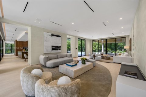 Casa en venta en Pinecrest, Florida, 7 dormitorios, 1045.43 m2 № 2334562 - foto 14