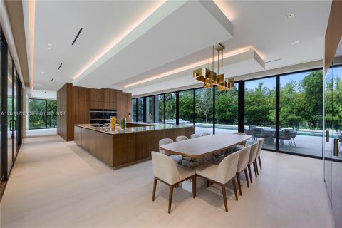 Casa en venta en Pinecrest, Florida, 7 dormitorios, 1045.43 m2 № 2334562 - foto 13
