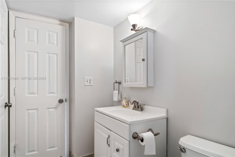 Copropriété à vendre à Hallandale Beach, Floride: 1 chambre, 80.82 m2 № 1990937 - photo 22