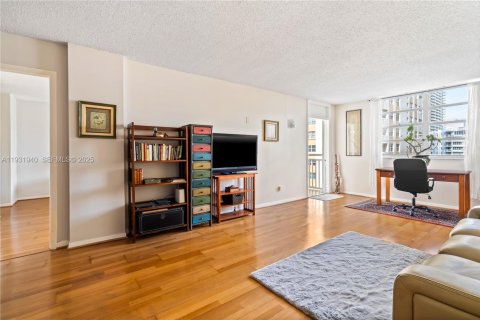 Copropriété à vendre à Hallandale Beach, Floride: 1 chambre, 80.82 m2 № 1990937 - photo 4