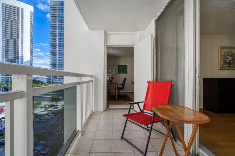 Copropriété à vendre à Hallandale Beach, Floride: 1 chambre, 80.82 m2 № 1990937 - photo 27