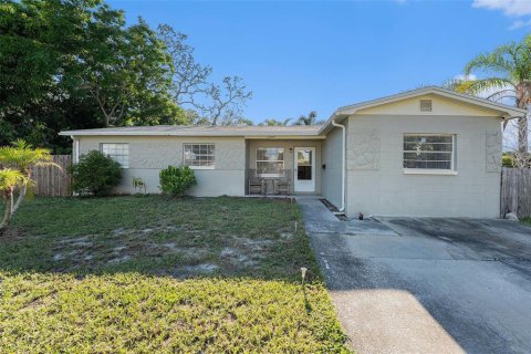 Villa ou maison à vendre à Largo, Floride: 4 chambres, 128.39 m2 № 1916593 - photo 1
