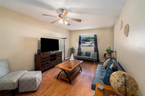 Villa ou maison à vendre à Largo, Floride: 4 chambres, 128.39 m2 № 1916593 - photo 3