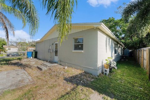 Villa ou maison à vendre à Largo, Floride: 4 chambres, 128.39 m2 № 1916593 - photo 17