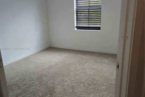 Купить виллу или дом в Флорида-Сити, Флорида 3 спальни, 132.66м2, № 1958093 - фото 20