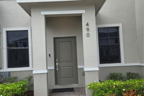 Купить виллу или дом в Флорида-Сити, Флорида 3 спальни, 132.66м2, № 1958093 - фото 2