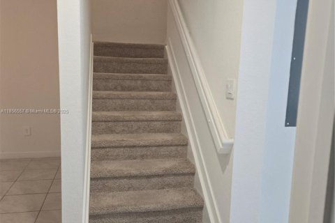 Купить виллу или дом в Флорида-Сити, Флорида 3 спальни, 132.66м2, № 1958093 - фото 14