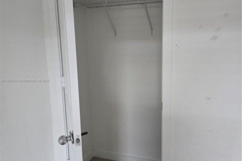 Купить виллу или дом в Флорида-Сити, Флорида 3 спальни, 132.66м2, № 1958093 - фото 19