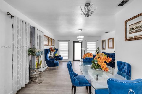 Купить виллу или дом в Майами-Гарденс, Флорида 4 спальни, 179.3м2, № 2007654 - фото 8