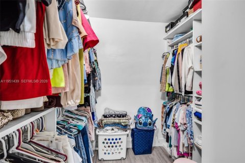 Купить виллу или дом в Майами-Гарденс, Флорида 4 спальни, 179.3м2, № 2007654 - фото 14