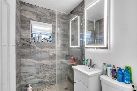 Купить виллу или дом в Майами-Гарденс, Флорида 4 спальни, 179.3м2, № 2007654 - фото 22