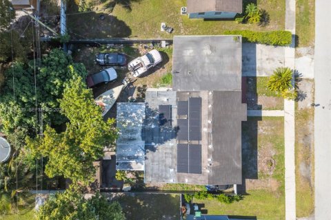 Купить виллу или дом в Майами-Гарденс, Флорида 4 спальни, 179.3м2, № 2007654 - фото 29