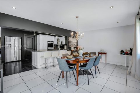 Купить виллу или дом в Майами, Флорида 5 спален, 234.21м2, № 2035943 - фото 5