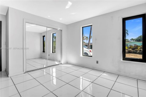 Купить виллу или дом в Майами, Флорида 5 спален, 234.21м2, № 2035943 - фото 12