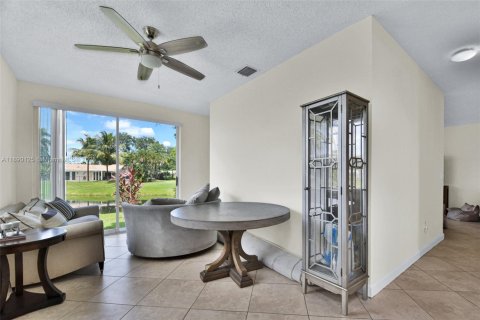 Villa ou maison à louer à Coral Springs, Floride: 4 chambres, 191.29 m2 № 1946843 - photo 7