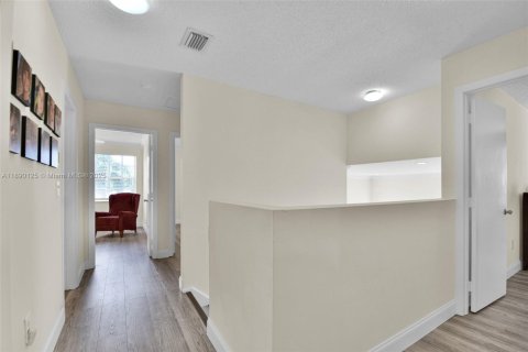 Villa ou maison à louer à Coral Springs, Floride: 4 chambres, 191.29 m2 № 1946843 - photo 21