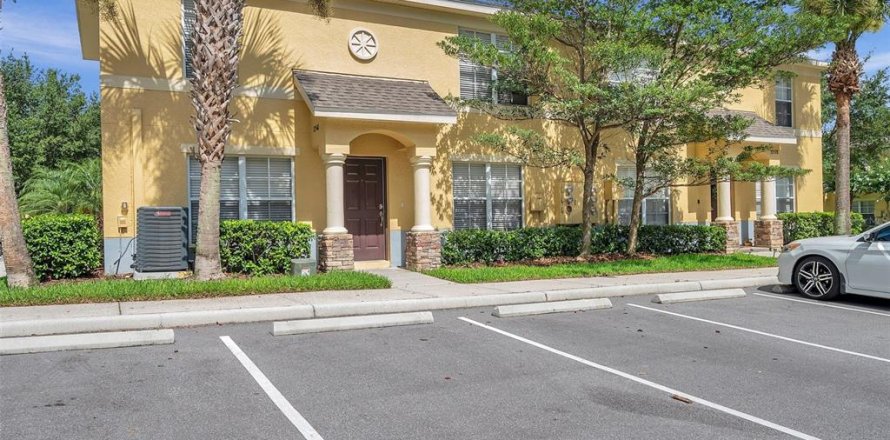 Townhouse in Zephyrhills, Florida 3 bedrooms, 126.63 sq.m. № 1903466