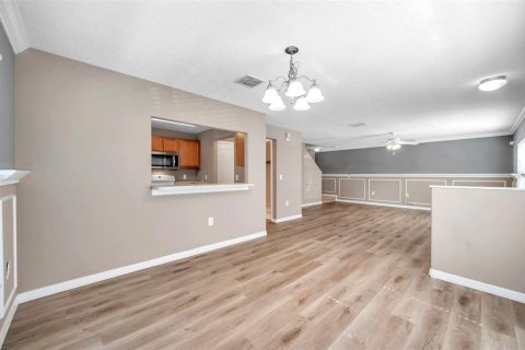 Townhouse in Zephyrhills, Florida 3 bedrooms, 126.63 sq.m. № 1903466 - photo 11