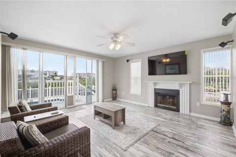 Villa ou maison à vendre à New Port Richey, Floride: 5 chambres, 327.57 m2 № 2398528 - photo 6